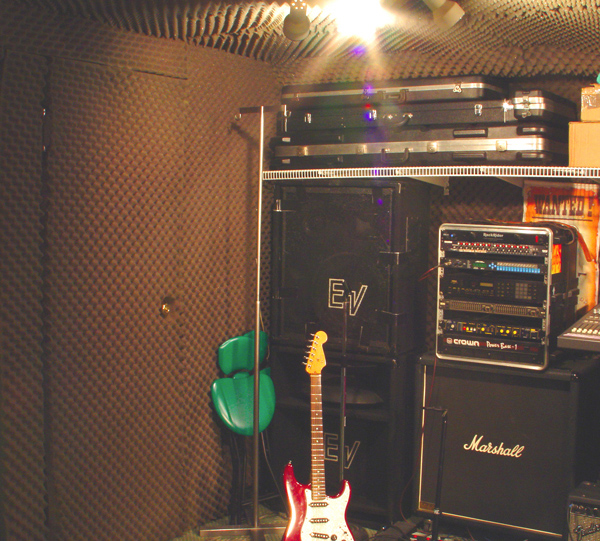 Recording room #08 Guitar rack